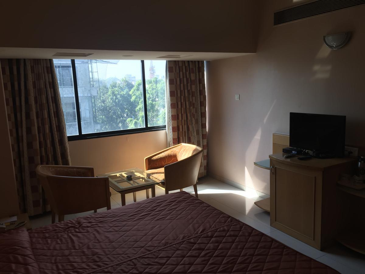 Hotel Ashirwad Πούνε Εξωτερικό φωτογραφία