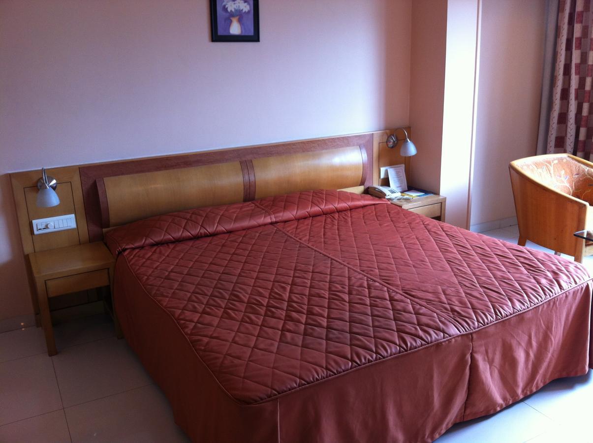 Hotel Ashirwad Πούνε Εξωτερικό φωτογραφία